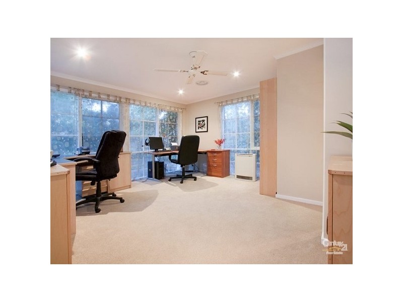 49 Summerhill Crescent, Mount Eliza VIC 3930