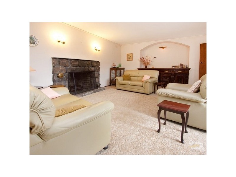 22 Redbourne Avenue, Mount Eliza VIC 3930