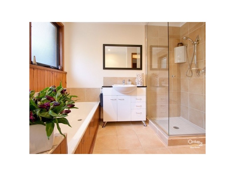 22 Bundara Crescent, Mount Eliza VIC 3930