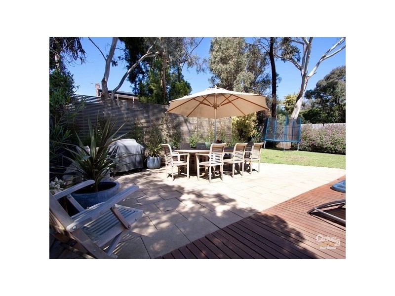 22 Bundara Crescent, Mount Eliza VIC 3930