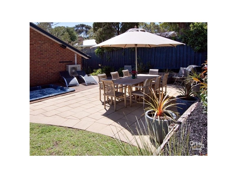 22 Bundara Crescent, Mount Eliza VIC 3930