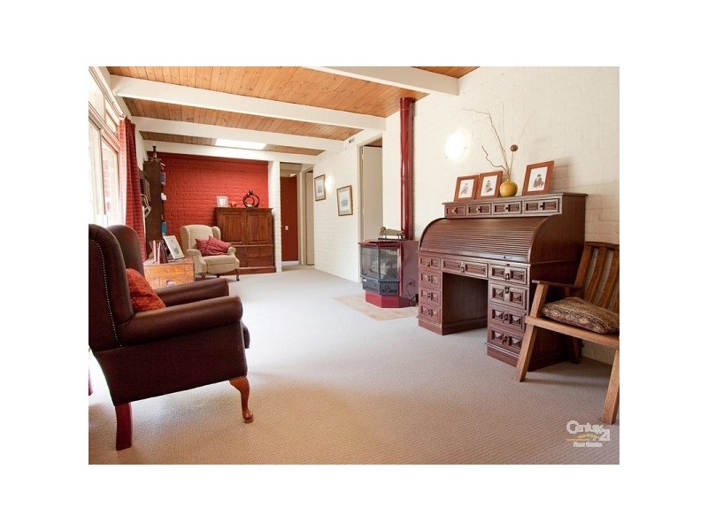 24 Erang Drive, Mount Eliza VIC 3930