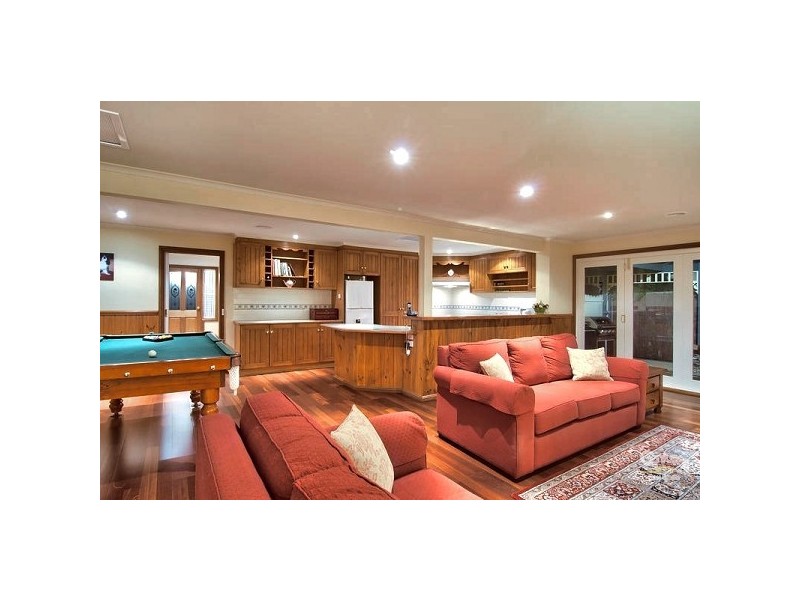 9 Swamp Gum Place, Somerville VIC 3912