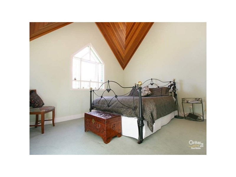 50 Eumeralla Grove, Mount Eliza VIC 3930