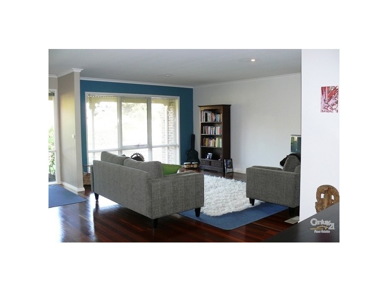 16 Layton Crescent, Mount Martha VIC 3934