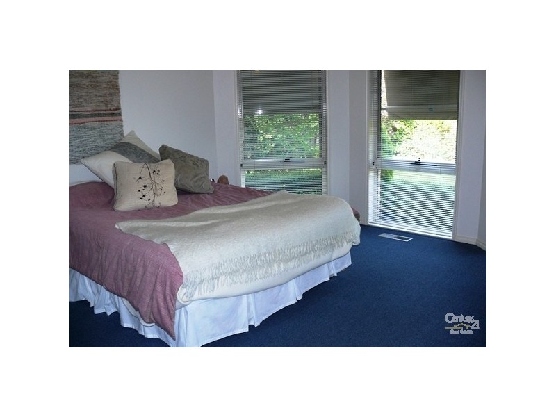 16 Layton Crescent, Mount Martha VIC 3934