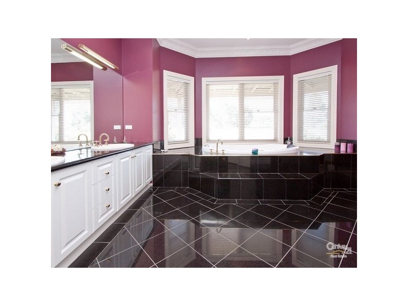 24 Benton Grange Drive, Mornington VIC 3931