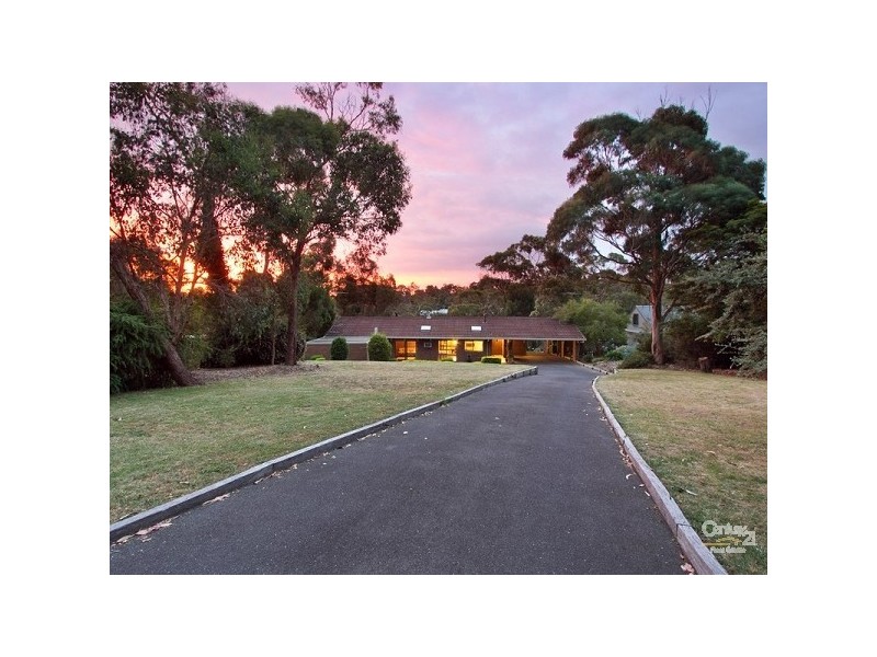 4 Camelot Court, Mount Eliza VIC 3930