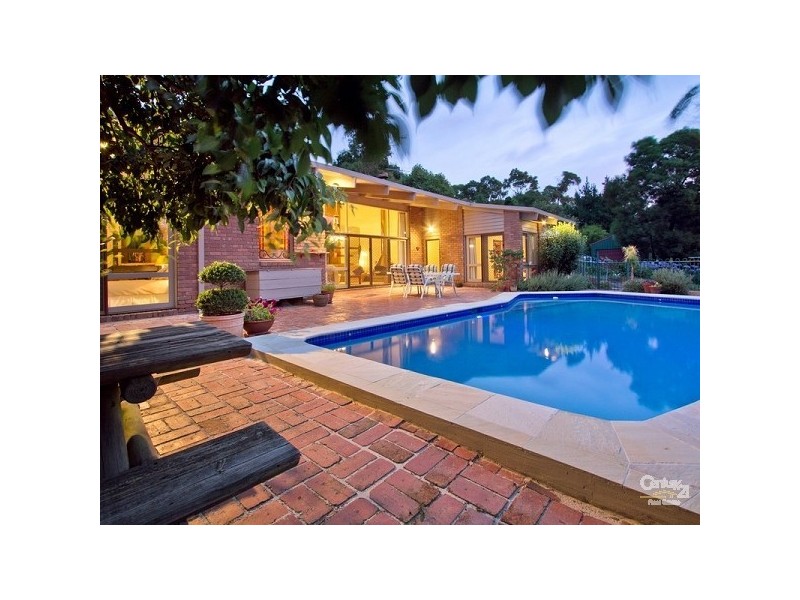 4 Camelot Court, Mount Eliza VIC 3930