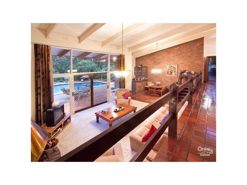 4 Camelot Court, Mount Eliza VIC 3930