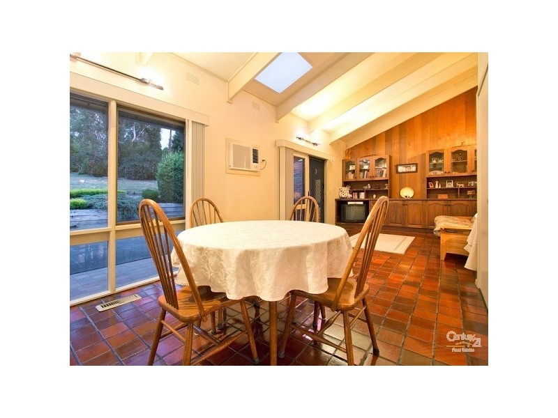 4 Camelot Court, Mount Eliza VIC 3930