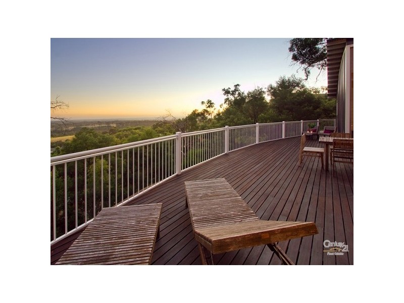 70 Eumeralla Grove, Mount Eliza VIC 3930