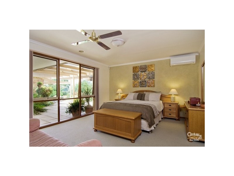 2-4 Orrong Grove, Mount Eliza VIC 3930