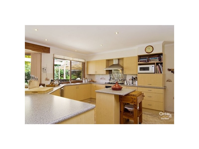 2-4 Orrong Grove, Mount Eliza VIC 3930