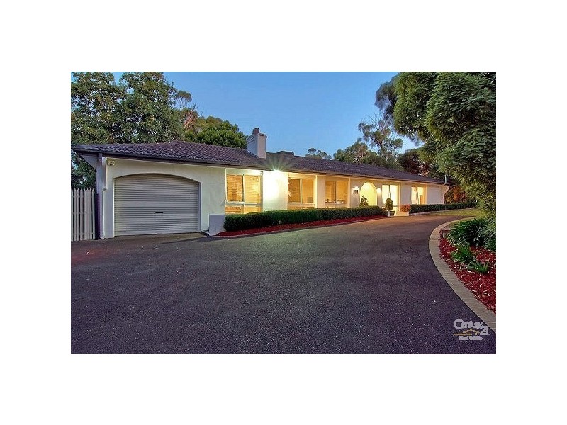 102 Quinns Parade, Mount Eliza VIC 3930