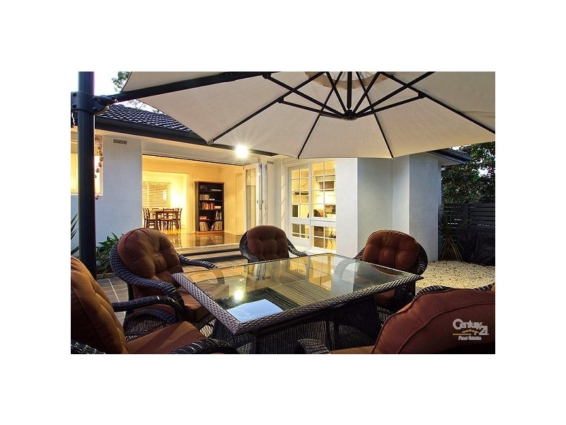 102 Quinns Parade, Mount Eliza VIC 3930