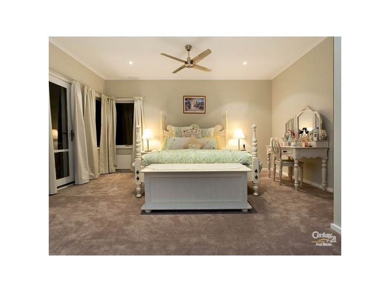 141 Wooralla Drive, Mount Eliza VIC 3930