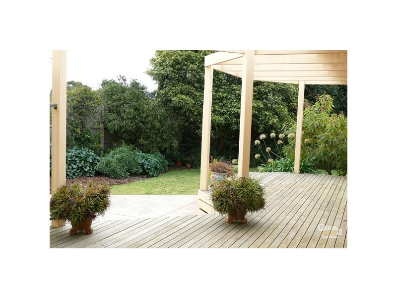 11 Yewers Avenue, Mount Eliza VIC 3930