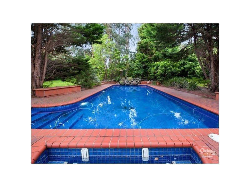 4 Nunga Court, Mount Eliza VIC 3930