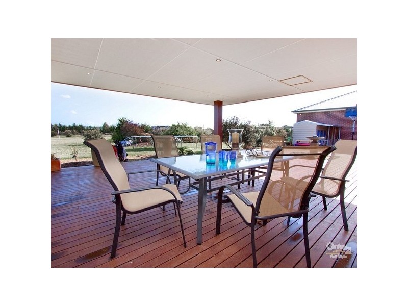 24 Benton Grange Drive, Mornington VIC 3931