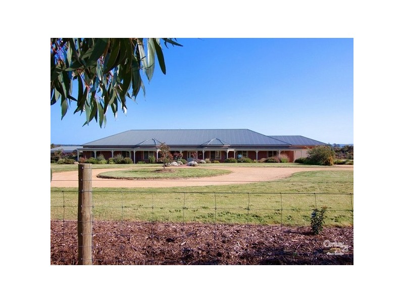 24 Benton Grange Drive, Mornington VIC 3931