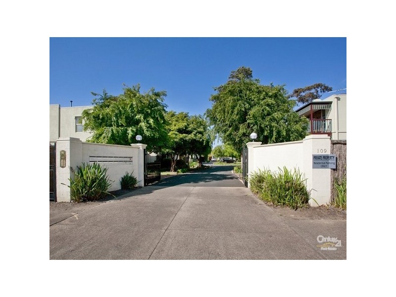 4/109 Canadian Bay Road, Mount Eliza VIC 3930
