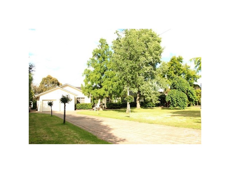 40 Bareena Drive, Mount Eliza VIC 3930