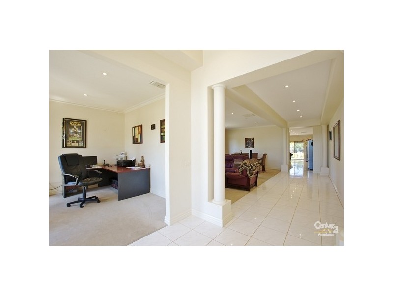 49 Summerfield Drive, Mornington VIC 3931