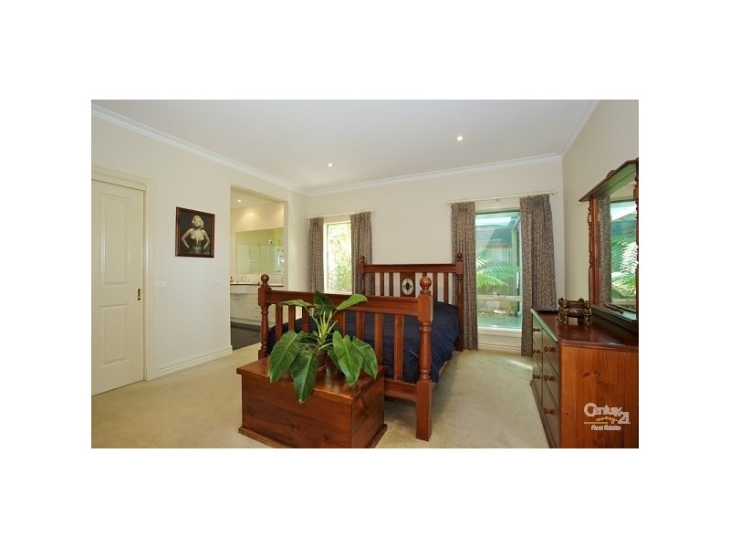 49 Summerfield Drive, Mornington VIC 3931