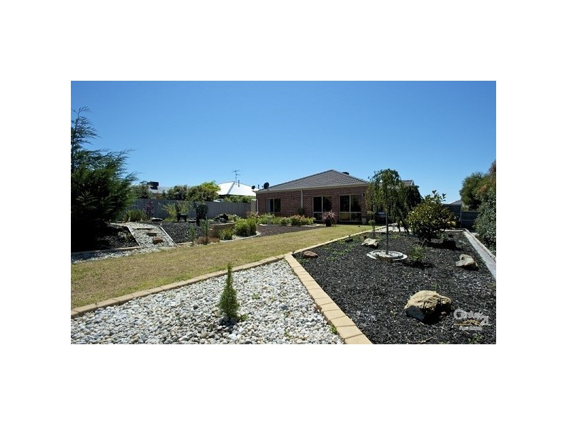 49 Summerfield Drive, Mornington VIC 3931