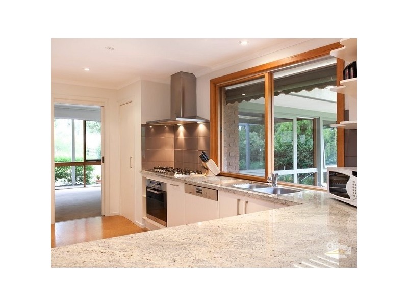 49 Davis Drive, Mount Eliza VIC 3930