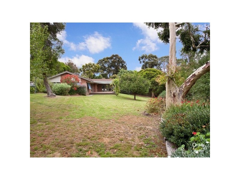 49 Davis Drive, Mount Eliza VIC 3930