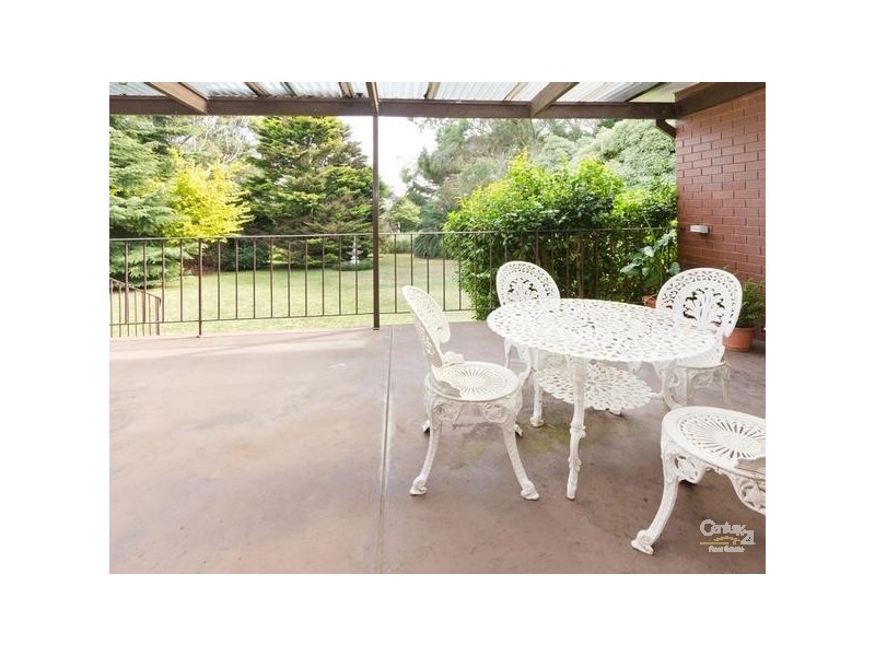 10 Meadow Lane, Mount Eliza VIC 3930