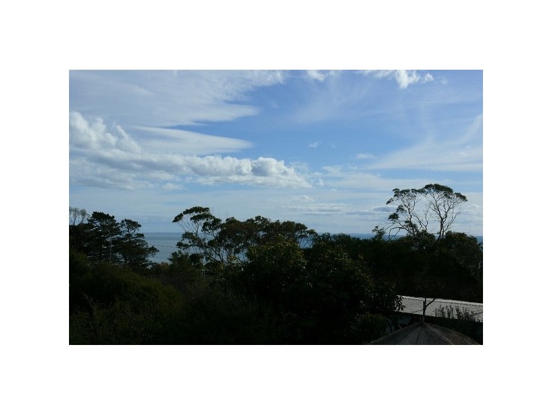 7 Matong Road, Mount Eliza VIC 3930