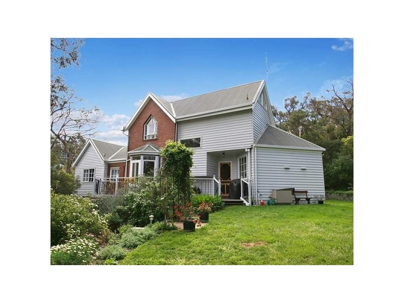 50 Eumeralla Grove, Mount Eliza VIC 3930