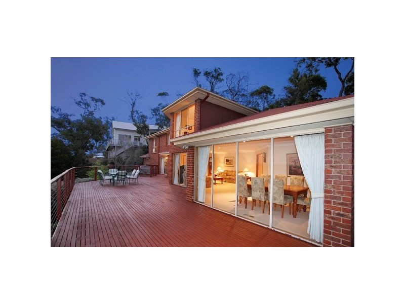 77 Eumeralla Grove, Mount Eliza VIC 3930