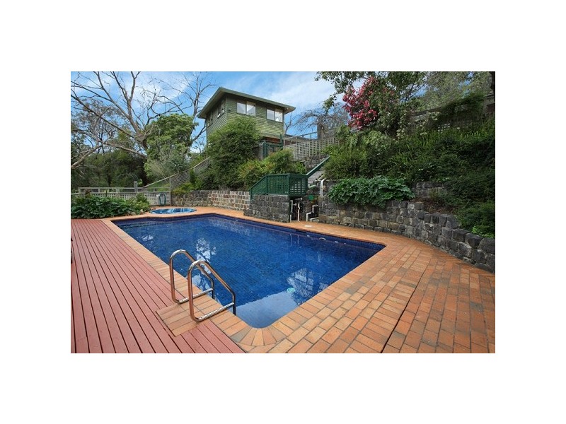 18 Berkeley Court, Mount Eliza VIC 3930