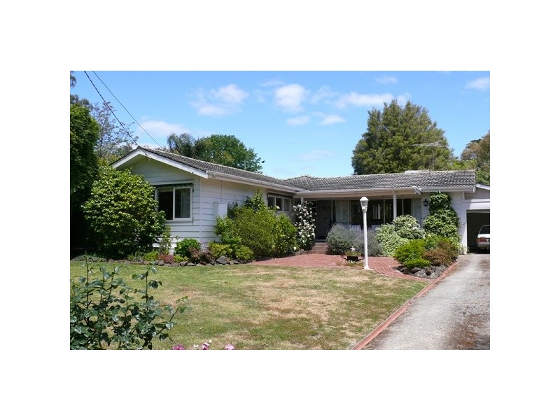 82 Canadian Bay Road, Mount Eliza VIC 3930