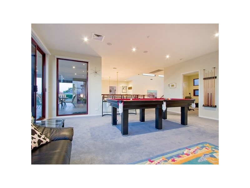 47 Old Mornington Rd, Mount Eliza VIC 3930