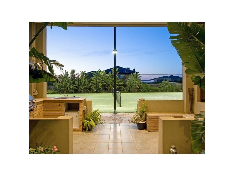 47 Old Mornington Rd, Mount Eliza VIC 3930