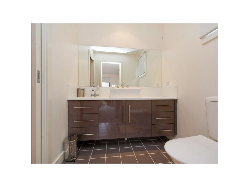 77 Koetong Parade, Mount Eliza VIC 3930