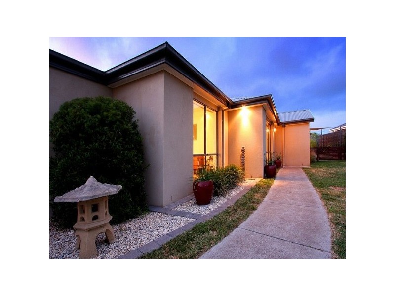 36 Samantha Drive, Mornington VIC 3931