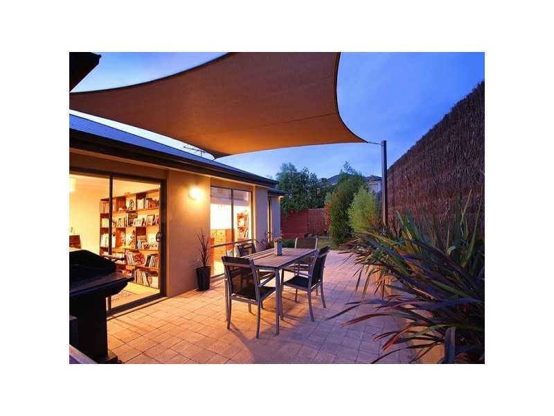 36 Samantha Drive, Mornington VIC 3931