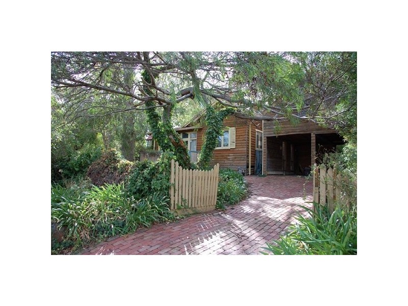 101 Rutland Avenue, Mount Eliza VIC 3930