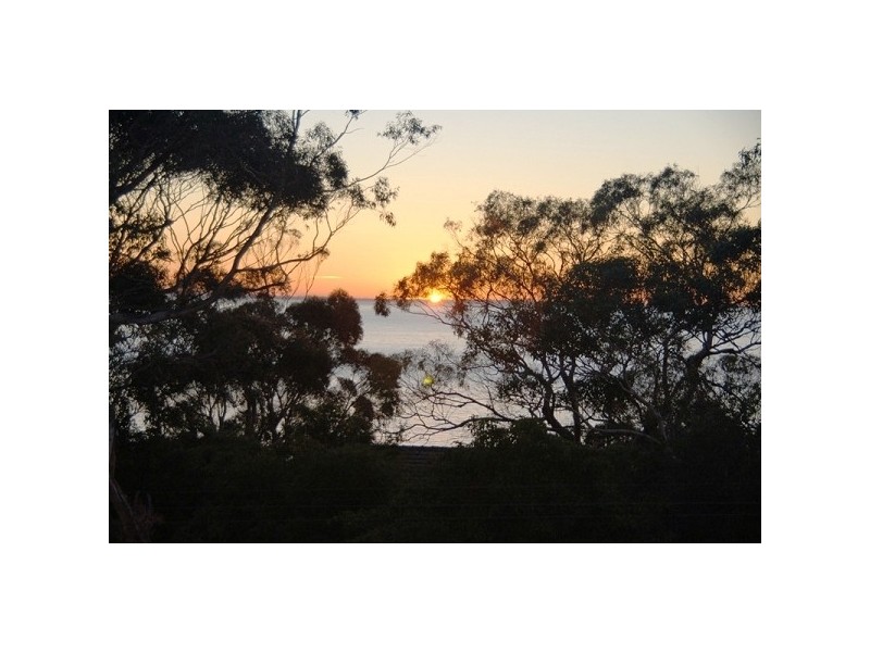 6 Bay Avenue, Mount Eliza VIC 3930