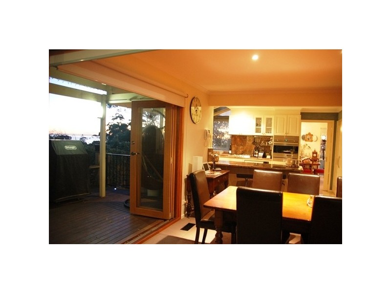 6 Bay Avenue, Mount Eliza VIC 3930