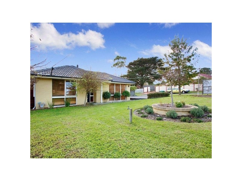 2 Petrel Close, Mount Eliza VIC 3930