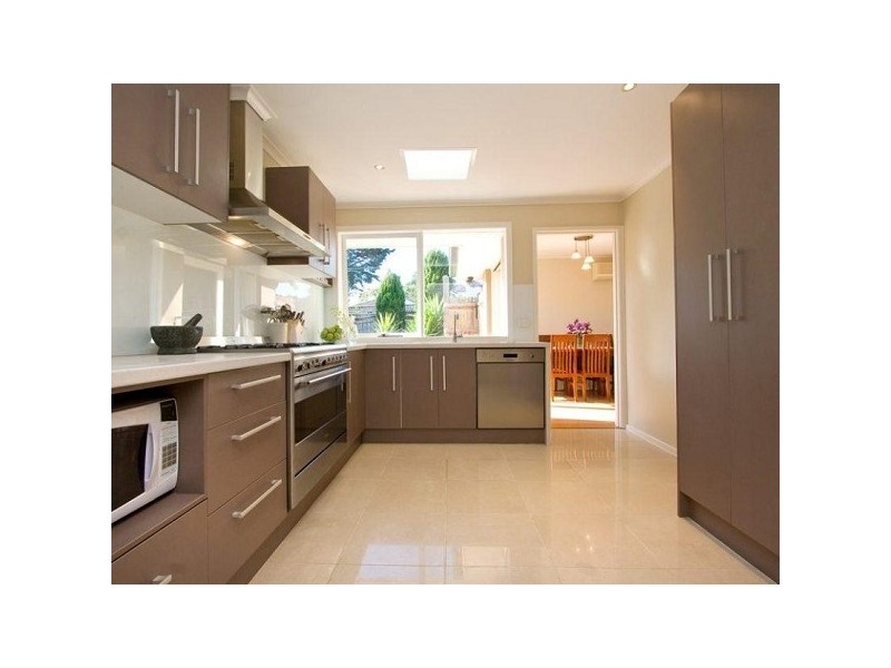 2 Petrel Close, Mount Eliza VIC 3930