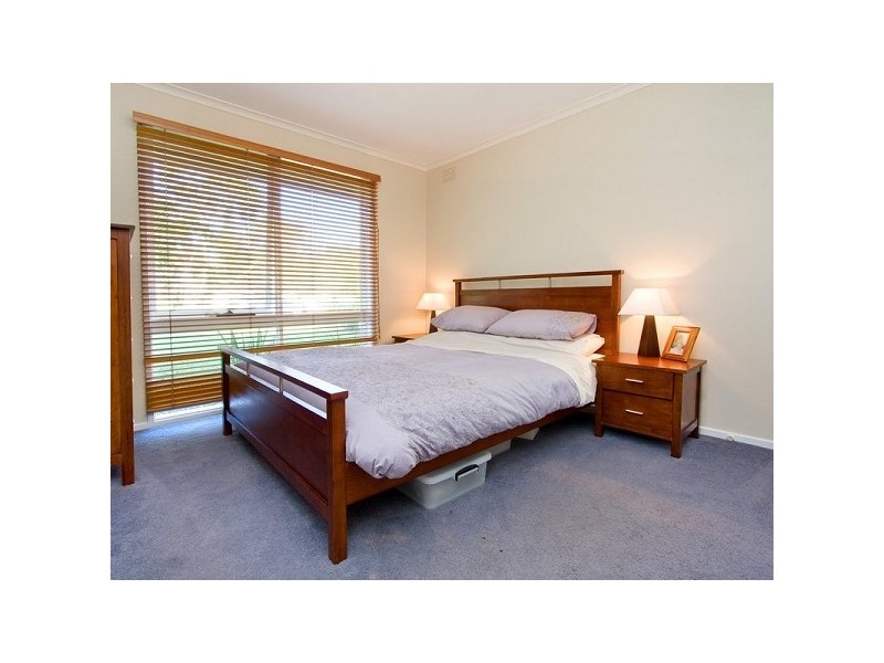 2 Petrel Close, Mount Eliza VIC 3930