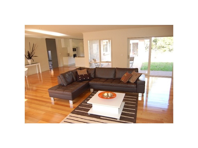 83 Bellbird Rd, Mount Eliza VIC 3930